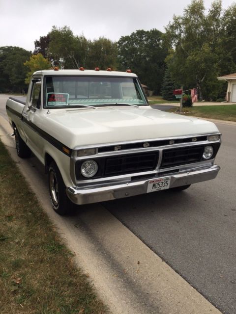 1974 White Ford F-100 Standard Cab Pickup