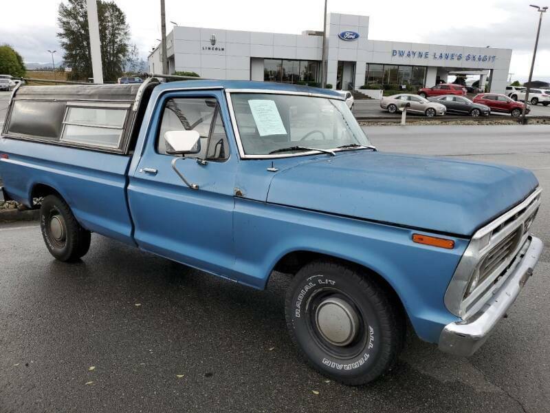 1974 Blue Ford F-100 Pickup Truck