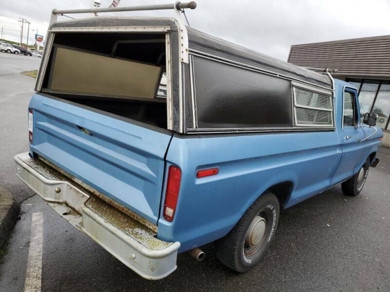 1974 Blue Ford F-100 Pickup Truck