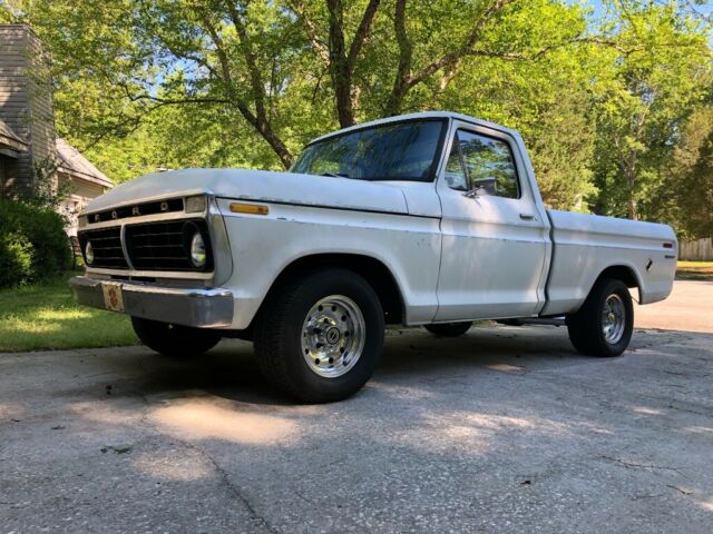 1974 White Ford F-100