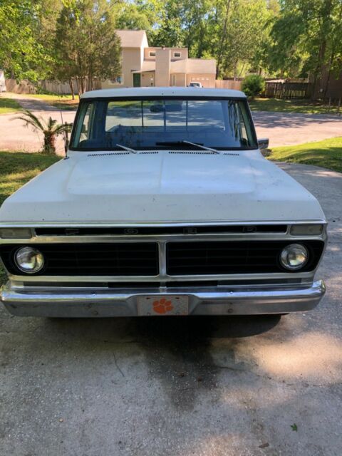 1974 White Ford F-100