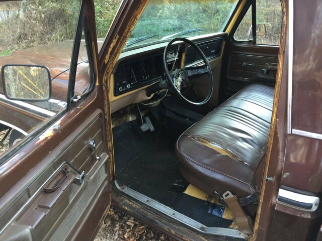 1974 Brown Ford F-100 Truck