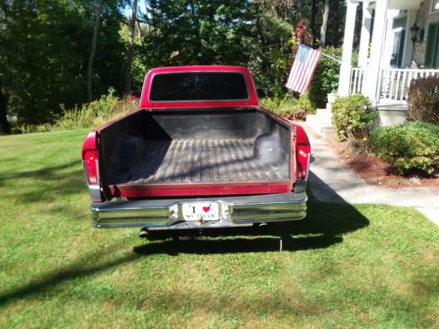 1974 Ford F-100 Standard Cab Pickup
