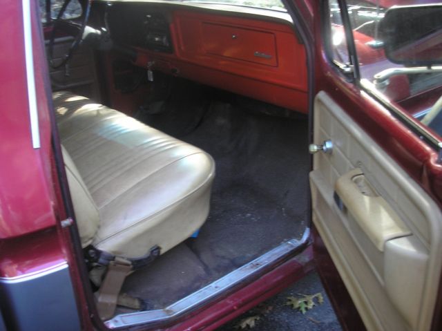 1974 Ford F-100 Standard Cab Pickup