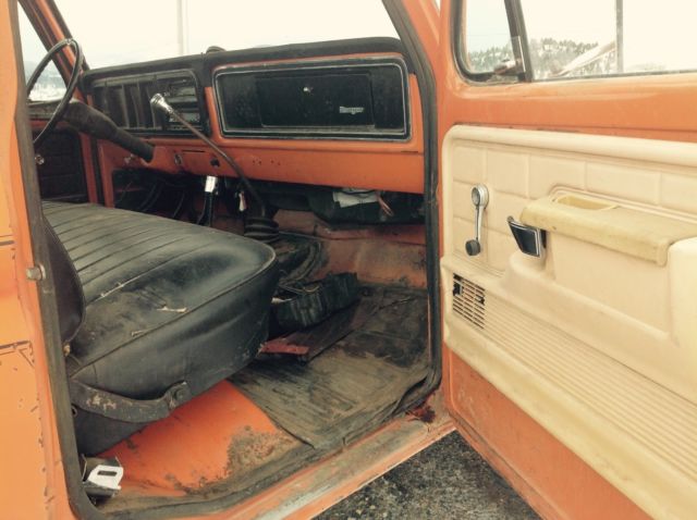 1974 Orange Ford F-250
