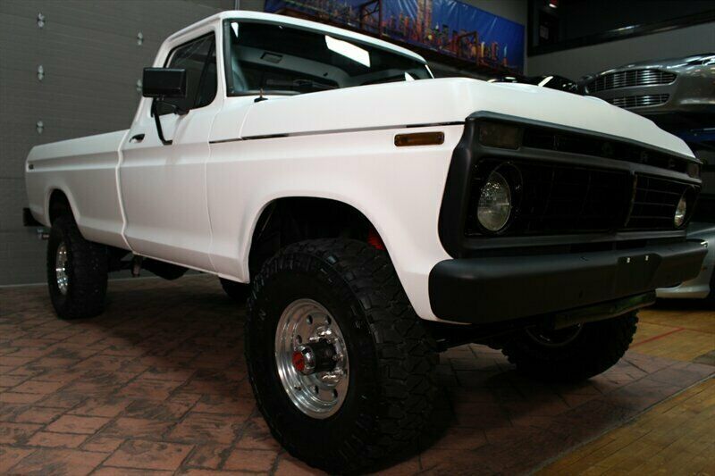 1974 White Ford F-250 --