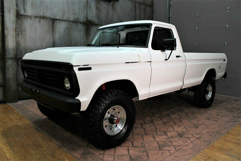 1974 White Ford F-250 --