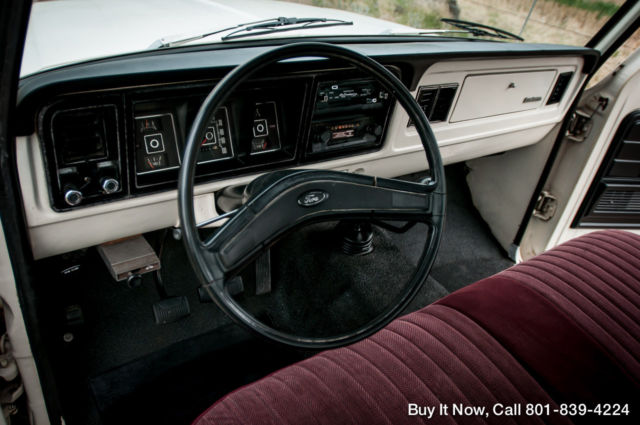 1974 White Ford F-250 Standard Cab Pickup