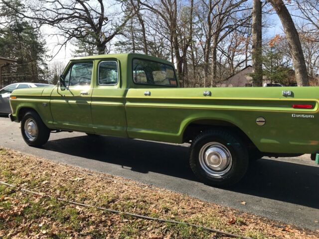 1974 Limestone Green Metallic Ford F-250 Extended Cab Pickup