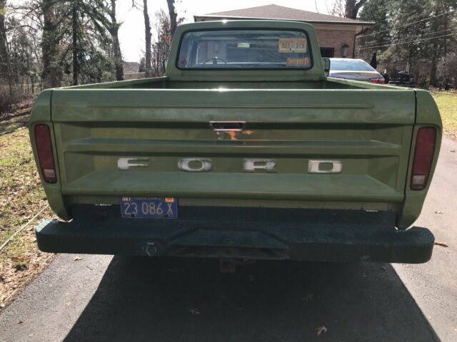1974 Limestone Green Metallic Ford F-250 Extended Cab Pickup
