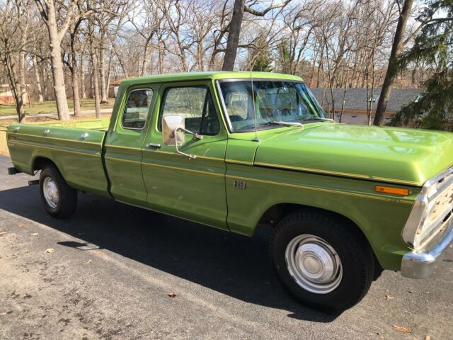 1974 Limestone Green Metallic Ford F-250 Extended Cab Pickup