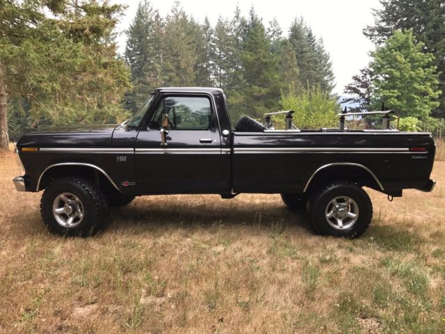 1974 Black Ford F-250