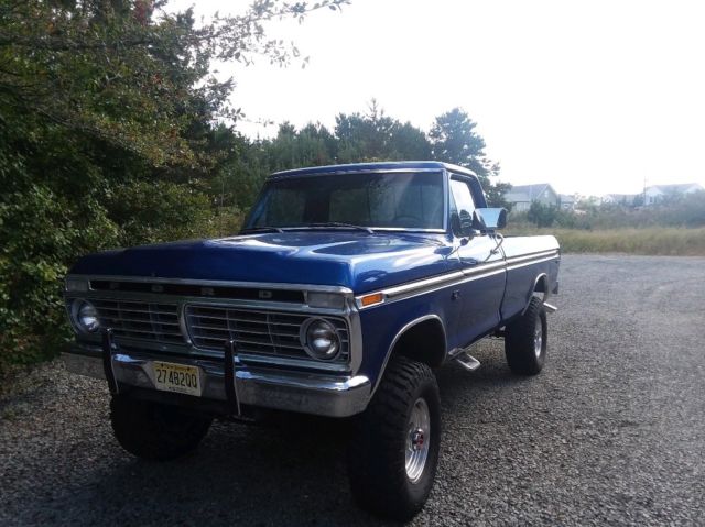 1974 Blue Ford F-250
