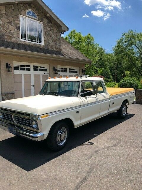 1974 White Ford F-250