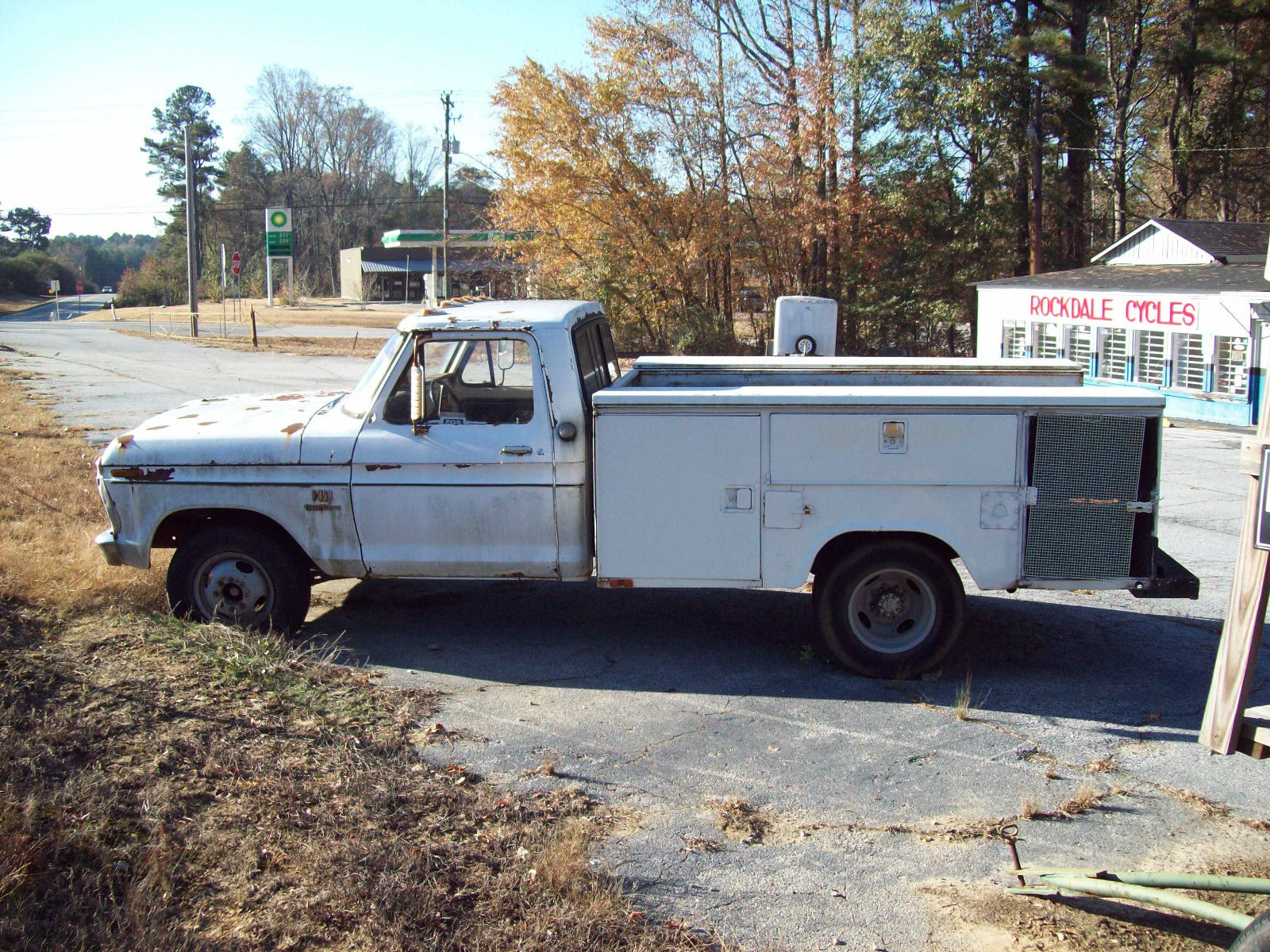 1974 White Ford F-350