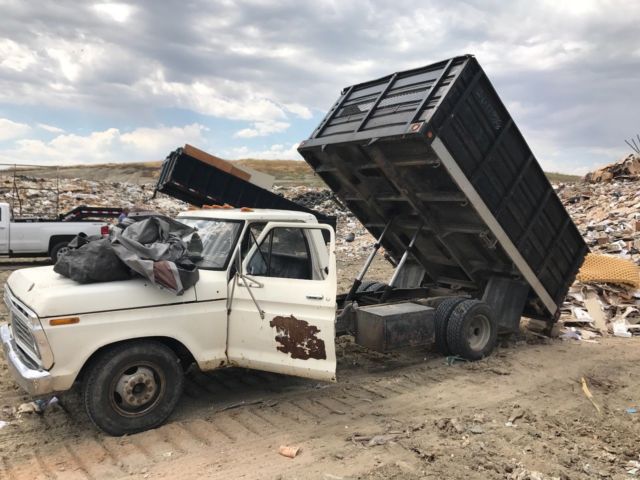 1974 White Ford F-350
