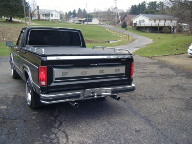1984 Black Ford F-150 TRUCK
