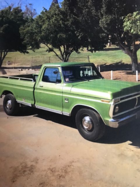 1974 Green Ford F-250 Standard Cab Pickup