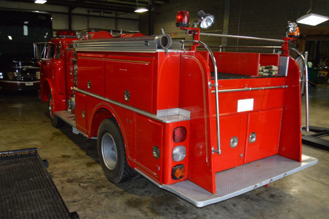 1974 -- Ford Fire Truck --