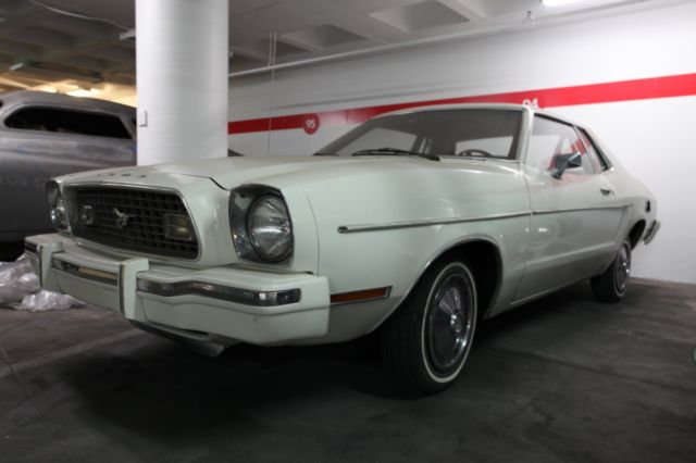 1974 White Ford Mustang