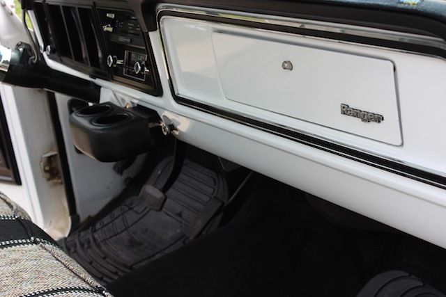 1974 White Ford F-100 Pickup