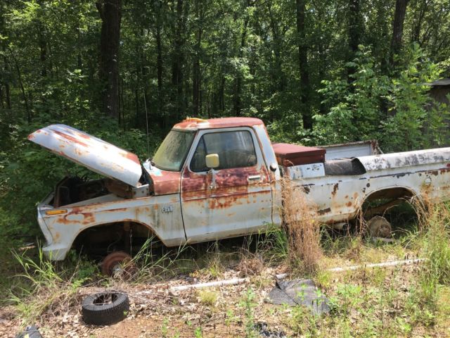 1974 Gray Ford F-250 Long wheel base