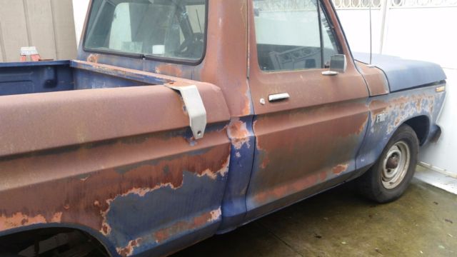 1974 Blue Ford F-100 CUSTOM