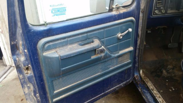 1974 Blue Ford F-100 CUSTOM