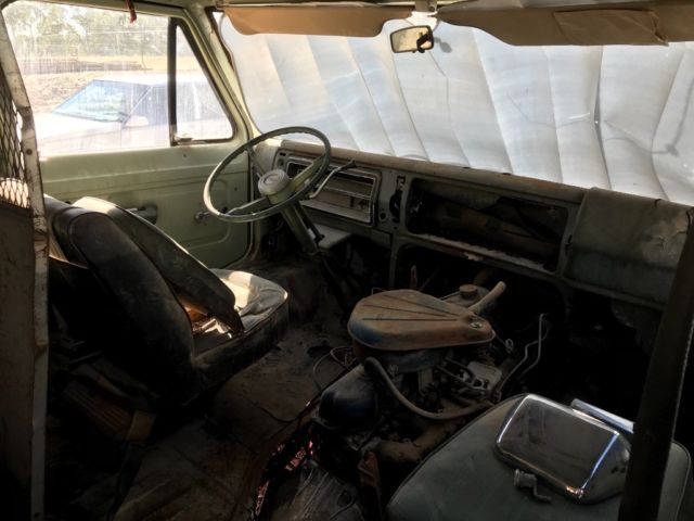 1974 Ford E-Series Van