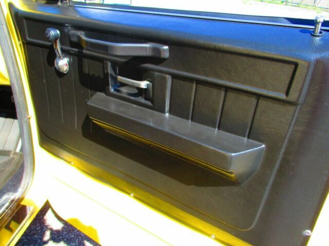 1974 Yellow GMC PICKUP 1500 --