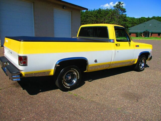 1974 Yellow GMC PICKUP 1500 --