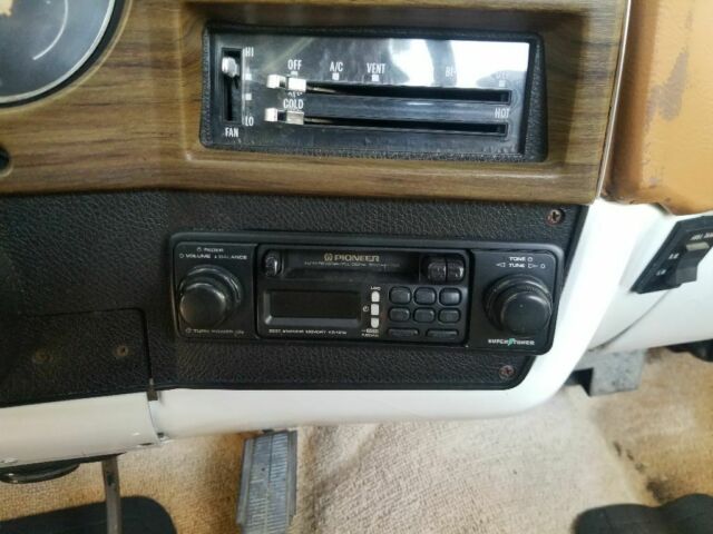 1974 White GMC Sierra 1500 Standard Cab Pickup