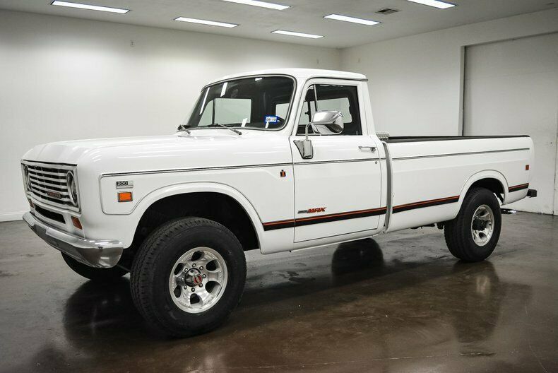 1974 White International 200 Pickup Truck