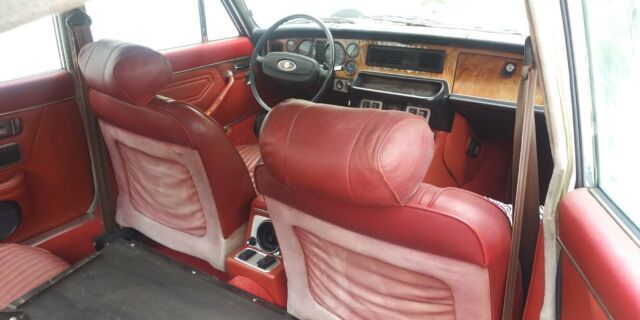 1974 White Jaguar XJ Sedan