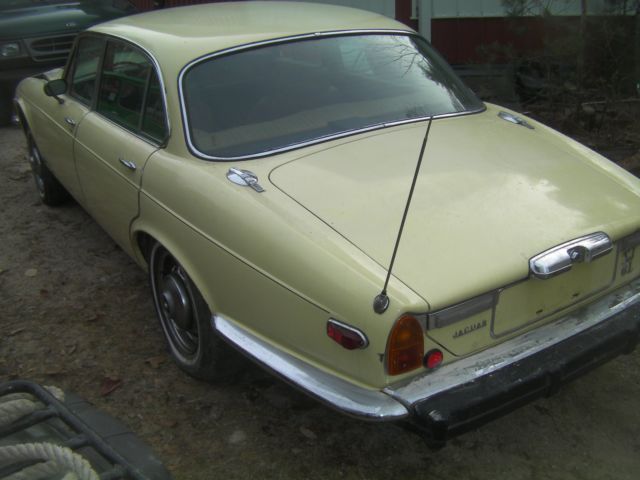 1975 primrose Jaguar XJ
