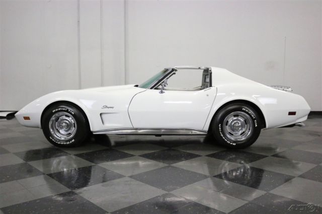 1974 White Chevrolet Corvette