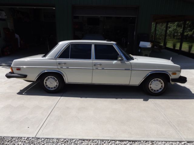 1974 Tan Mercedes-Benz 200-Series Sedan