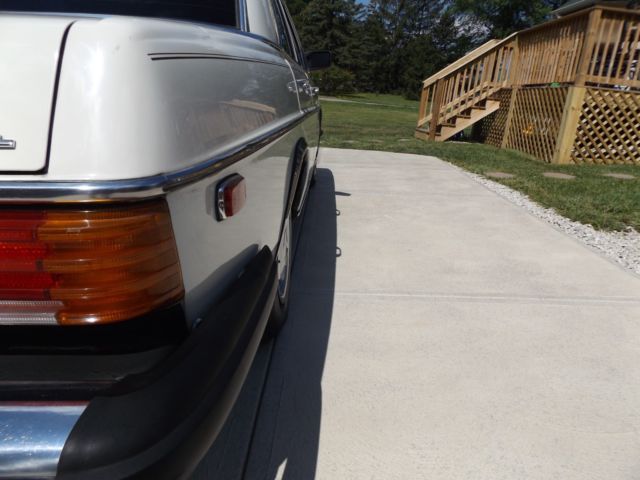 1974 Tan Mercedes-Benz 200-Series Sedan