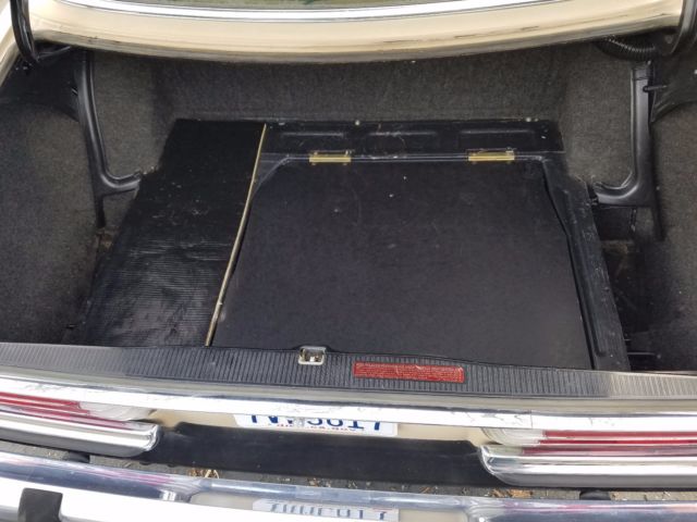 1974 Beige Mercedes-Benz 400-Series Sedan