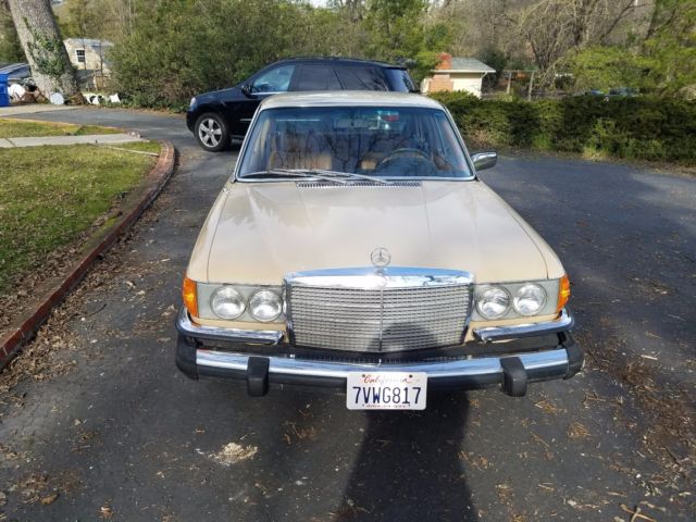 1974 Beige Mercedes-Benz 400-Series Sedan