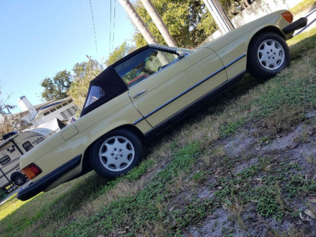 1974 Yellow Mercedes-Benz SL-Class Convertible