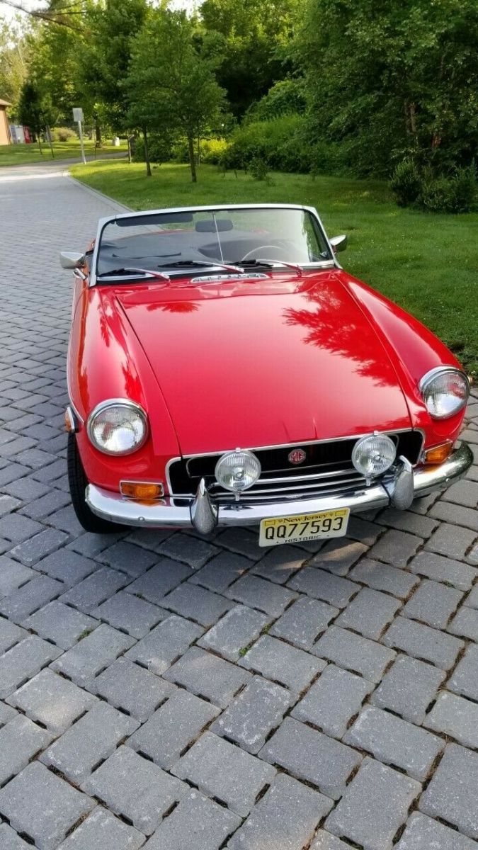1974 Red MG MGB Convertible
