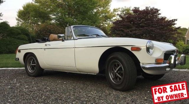 1974 White MG MGB Convertible