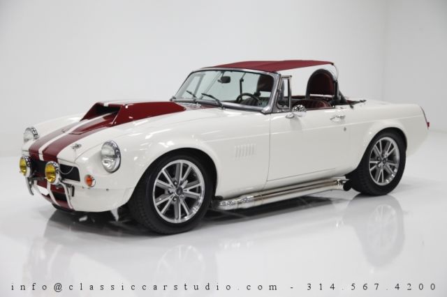 1974 White MG MGB Convertible