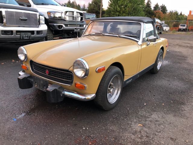 1974 Gold MG Midget Coupe