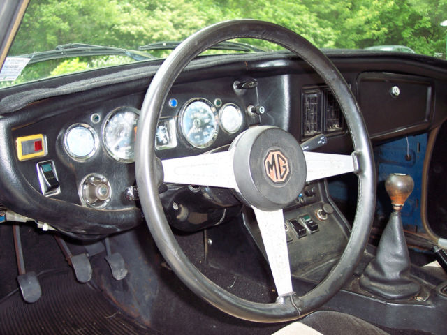 1974 BLUE MG MGB HARDTOP