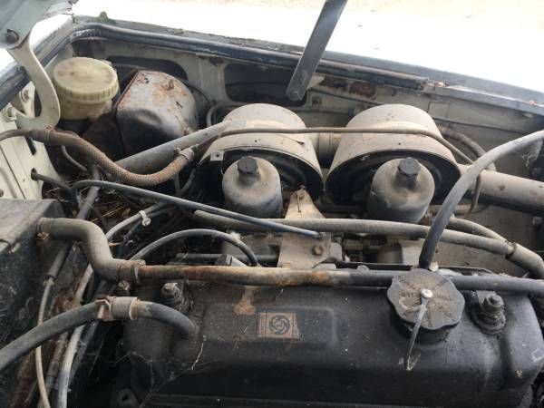 1974 White MG MGB Coupe