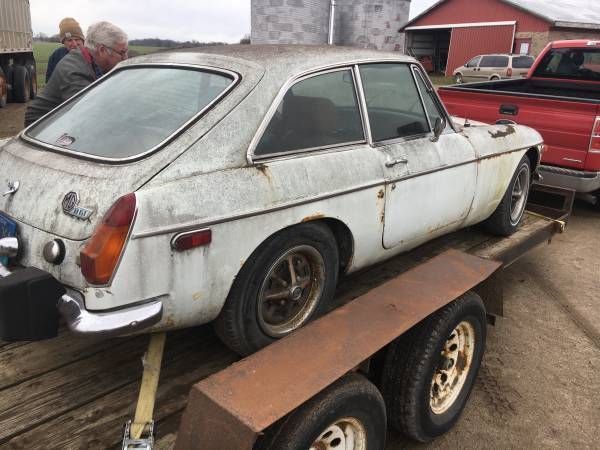 1974 White MG MGB Coupe