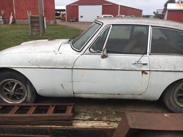 1974 White MG MGB Coupe