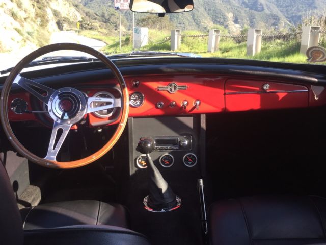 1974 Red MG MGB